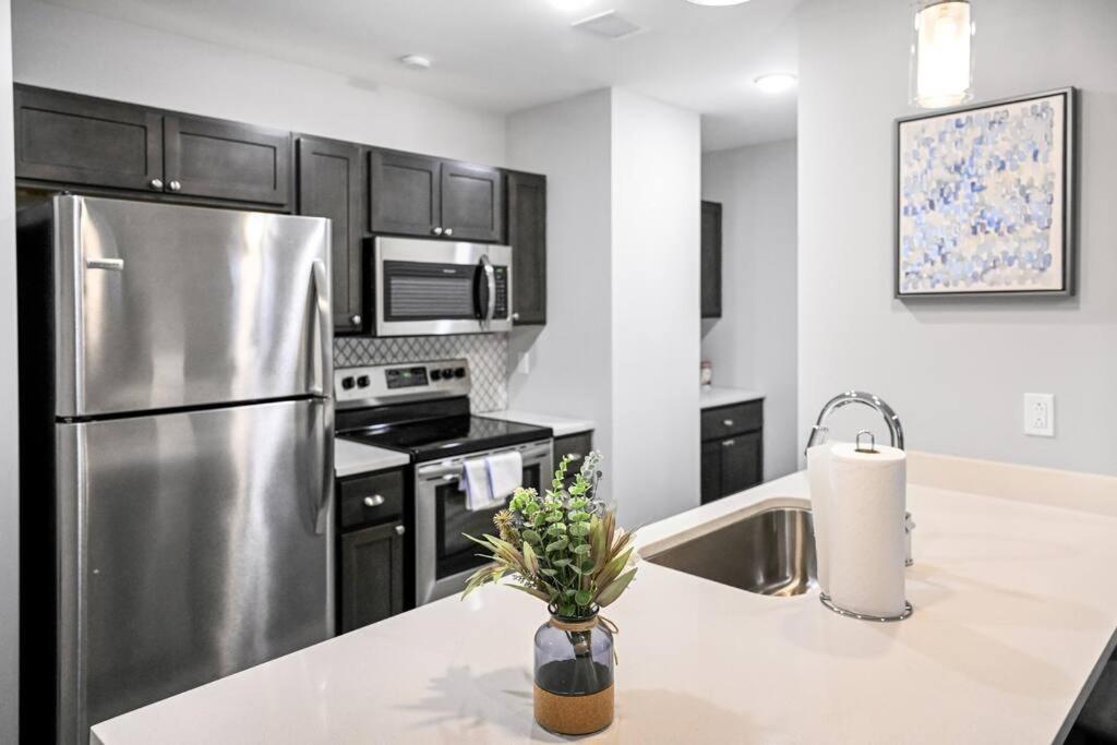 2Br Unit In The Heart Of Dt On Playhouse Square, With Pool And Gym Access-1106 Apartment Cleveland Exterior photo