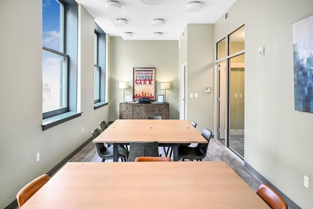 2Br Unit In The Heart Of Dt On Playhouse Square, With Pool And Gym Access-1106 Apartment Cleveland Exterior photo