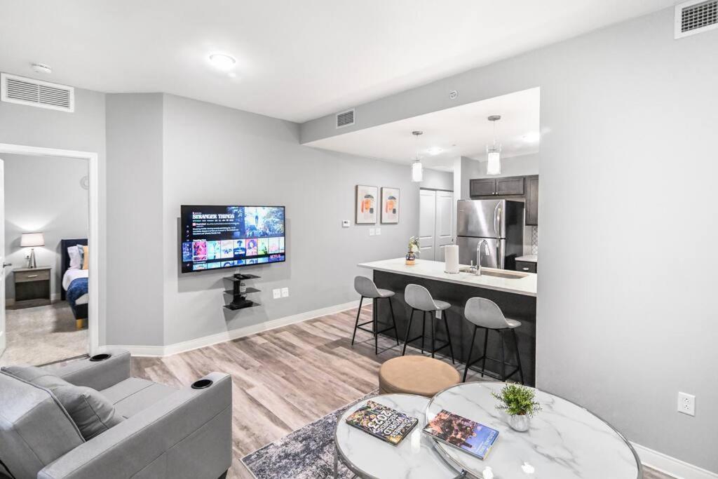 2Br Unit In The Heart Of Dt On Playhouse Square, With Pool And Gym Access-1106 Apartment Cleveland Exterior photo